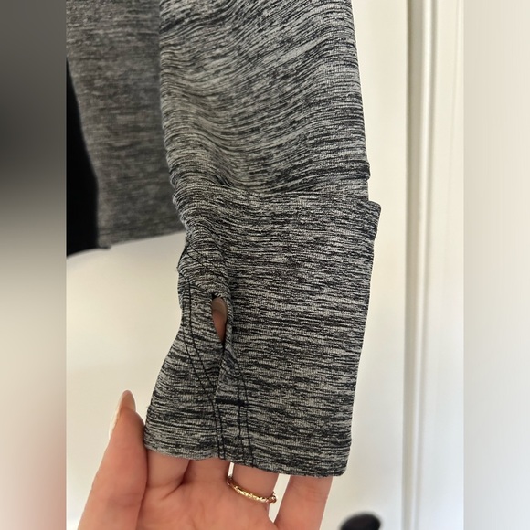 Reebok Black Long Sleeve Top Size S - Picture 7 of 10